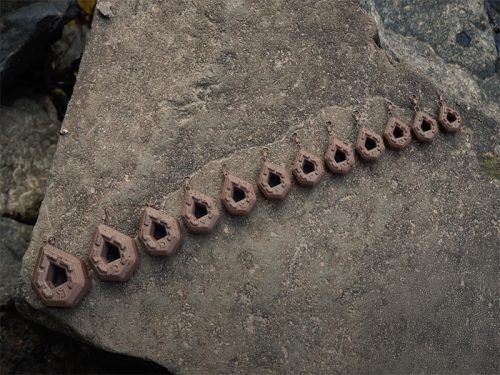 Delphin CyberBARBED ólomsúly nyílással 120g