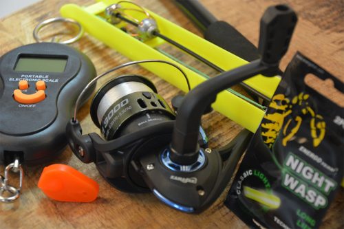 KAMASAKI TELE UNIVERZÁL FENEKEZŐ SZETT