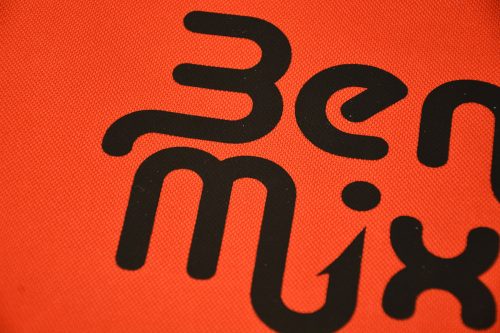 BENZAR FEEDER OLDALTÁLCA HORDTÁSKA