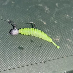 REIVA Tiny Worm 6cm 6db/cs (Flash Chartreuse)