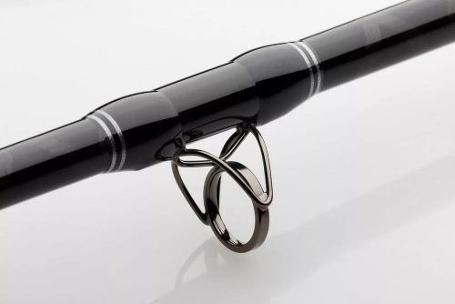 MADCAT Black Heavy Duty 3,0m/200-300g harcsázó bot